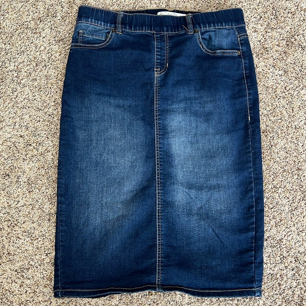 Denim skirt size 4